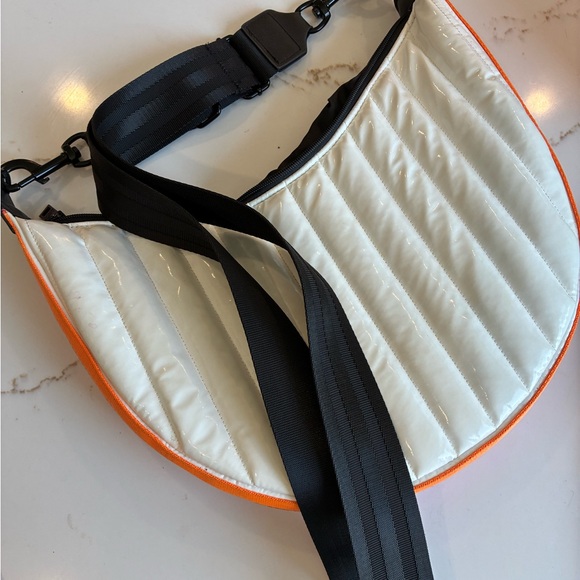 Think ROLYN white puffer crossbody bag with orange and pink stripe - Picture 1 of 3